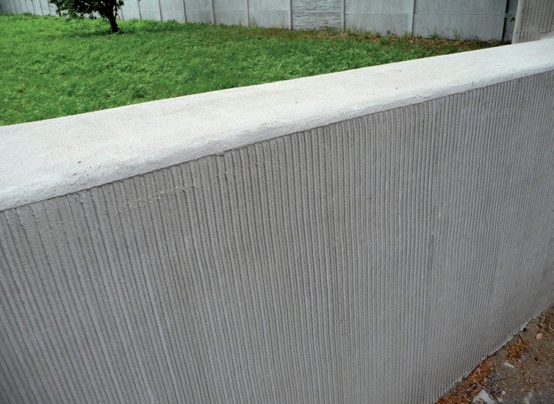 Faktura tynku czesanego SKS.