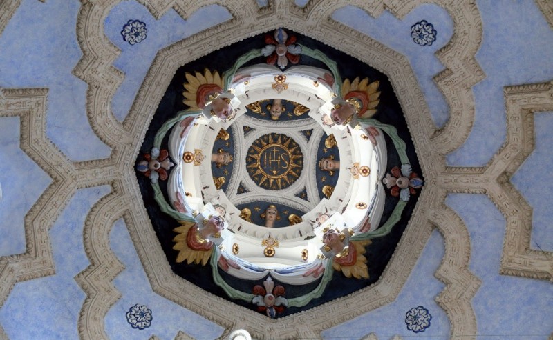 Wnętrze kaplicy Górskich
po konserwacji.
Widok na sklepienie
latarni. A. Hardt