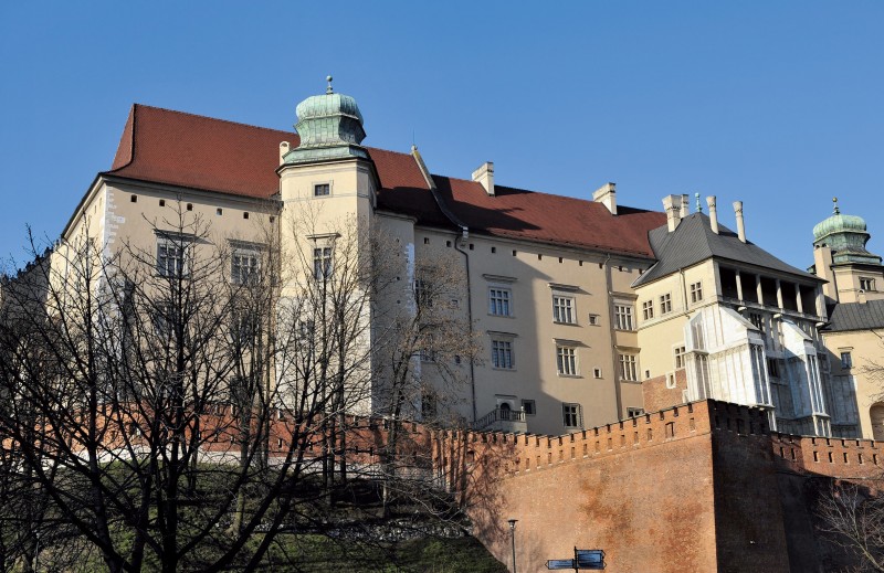 Zamek Królewski na Wawelu – elewacje skrzydła wschodniego. Elewacja wschodnia, widok ogólny. Stan po konserwacji (grudzień 2008). Fot. J. Śliwa