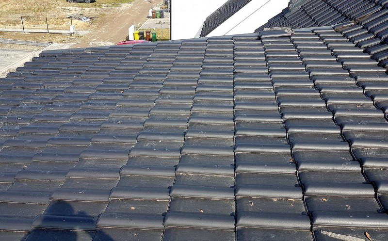 Dachówka położona
na płaskim dachu.
Fot. D. Nowicki