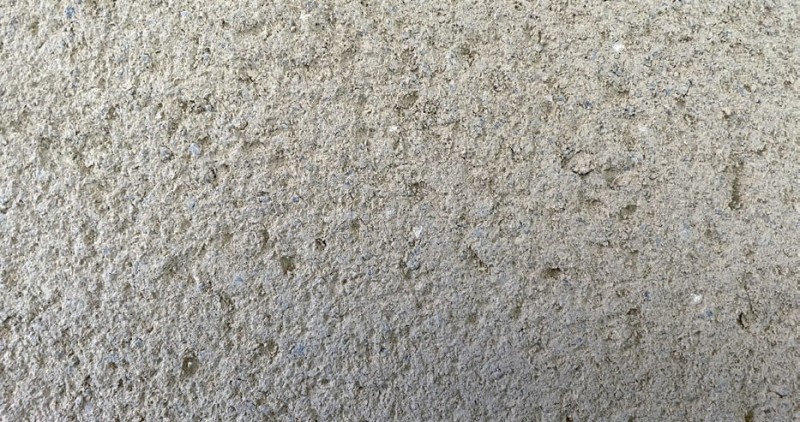 Nowy tynk szlachetny kamienicy przy ul. Świętojańskiej 48 w Gdyni